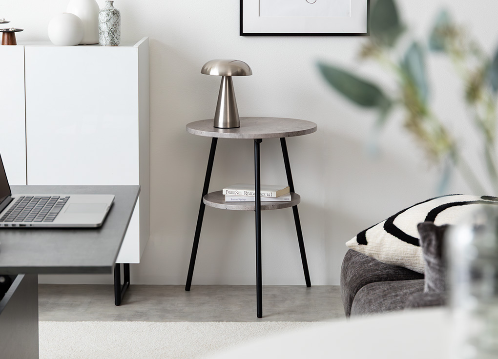 サイドテーブル