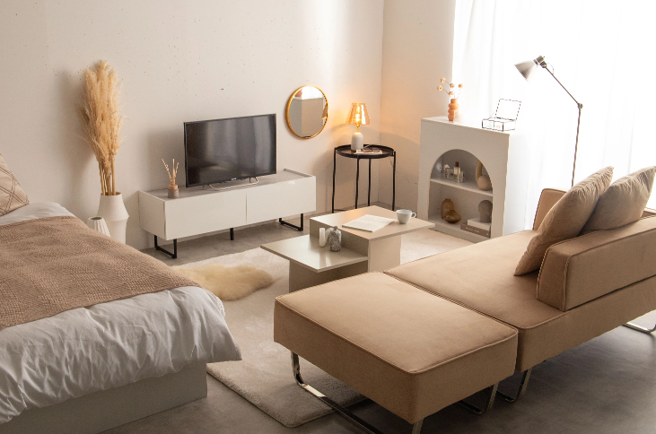 『やわらかな秋のナチュラルモダン部屋』