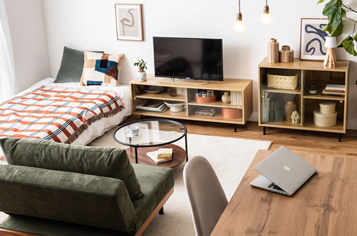 『秋のヴィンテージとナチュラルの調和部屋』