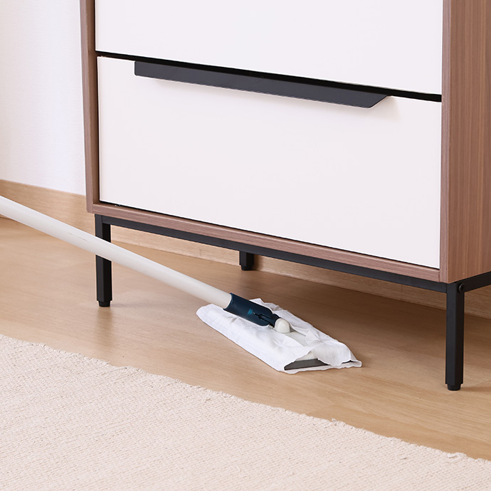 掃除しやすい脚付き設計