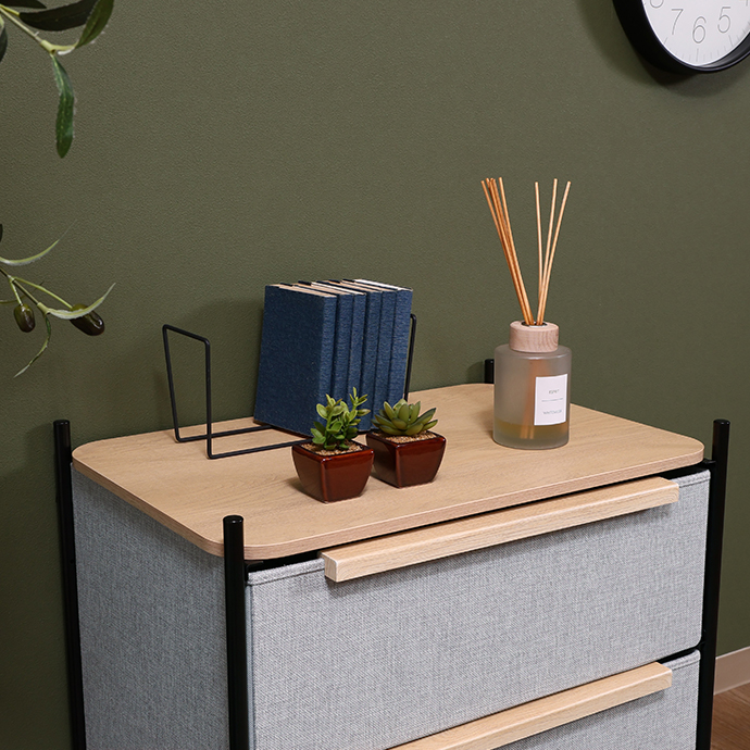 小物を置いてディスプレイできる天板スペース