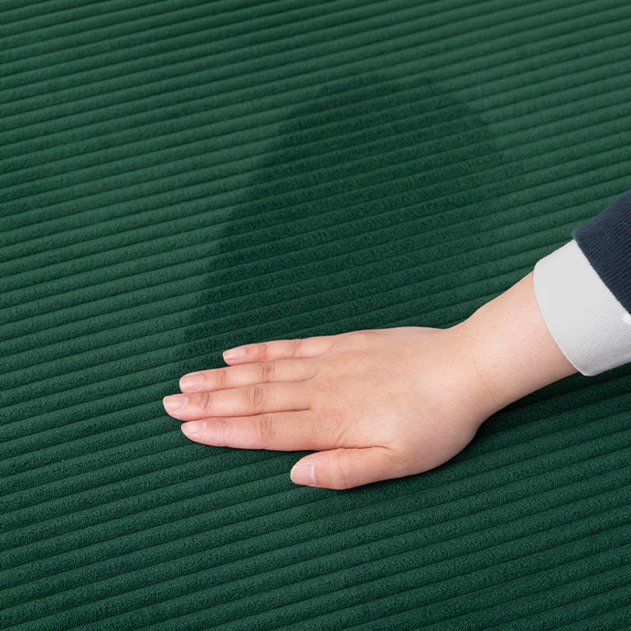 見た目も触り心地も心地いいコーデュロイ生地