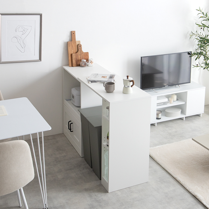 対面カウンターや間仕切りとしても