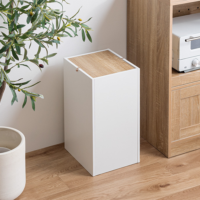 柔らかな色味と温もりのある木目がアクセント