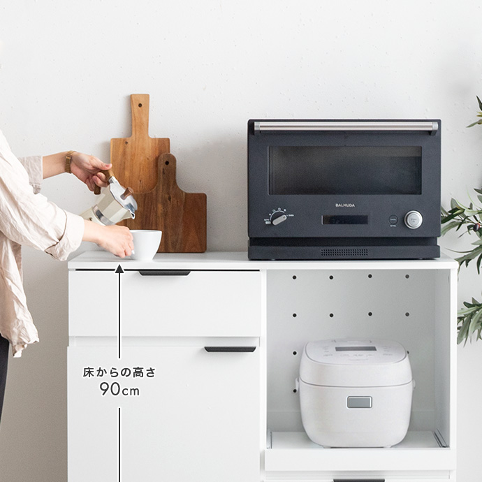 レンジ置き場や作業台に使える広々天板