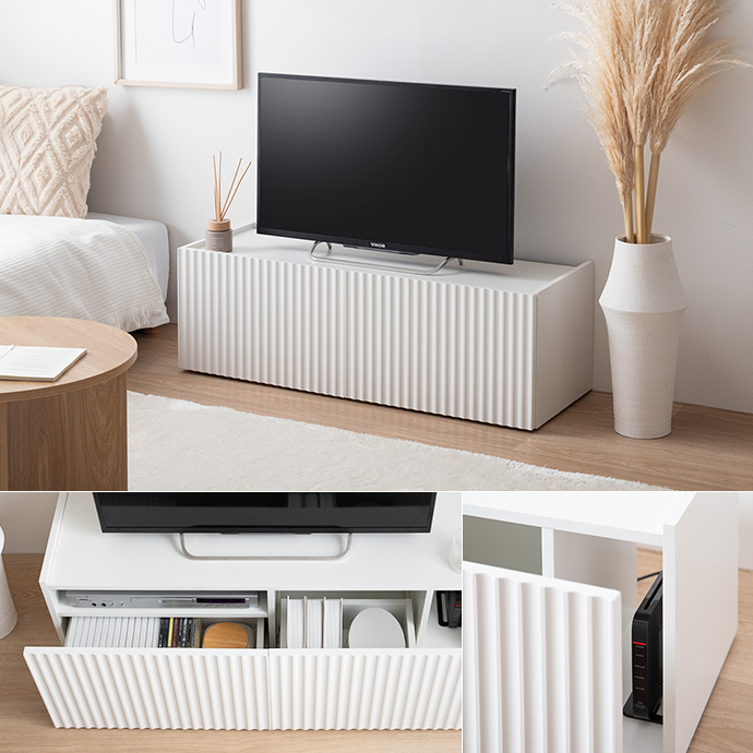 海外インテリアのような、波型扉が魅せるテレビ台