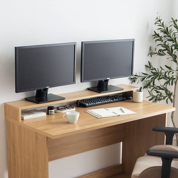 モニター台で広がる作業スペース