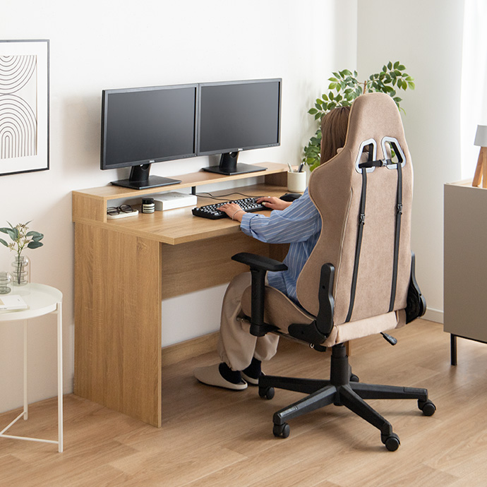 お部屋にもオフィスにもなじむ木目調