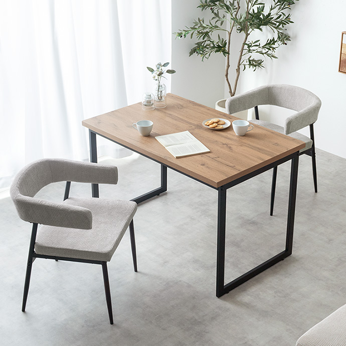 くつろぎも使いやすさも叶えるモダンダイニング