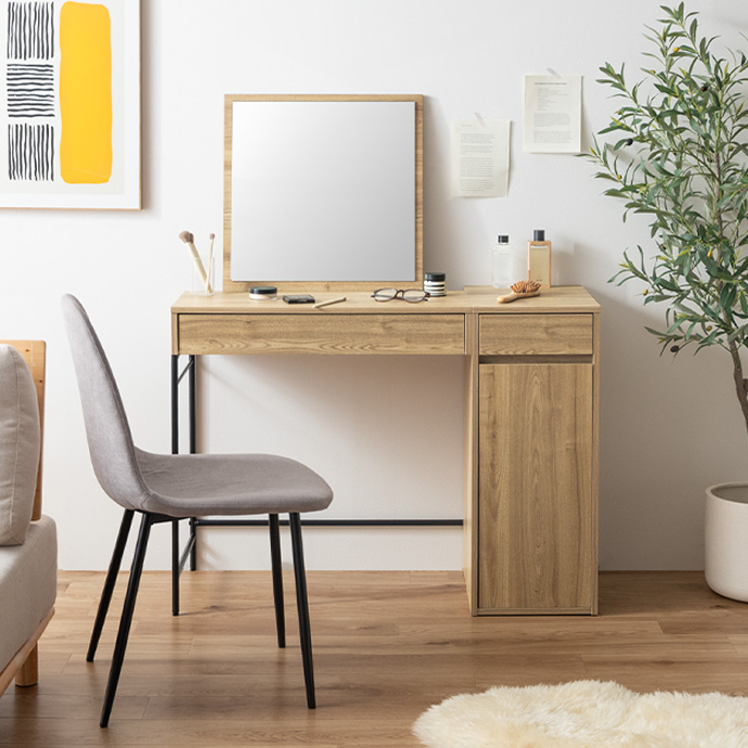 お好みのスタイルで暮らしに寄り添う、広々ドレッサー