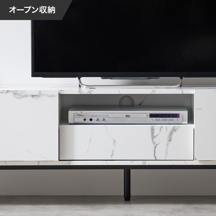 物の出し入れがしやすいオープン収納