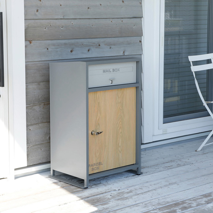 玄関を彩る木目調デザイン